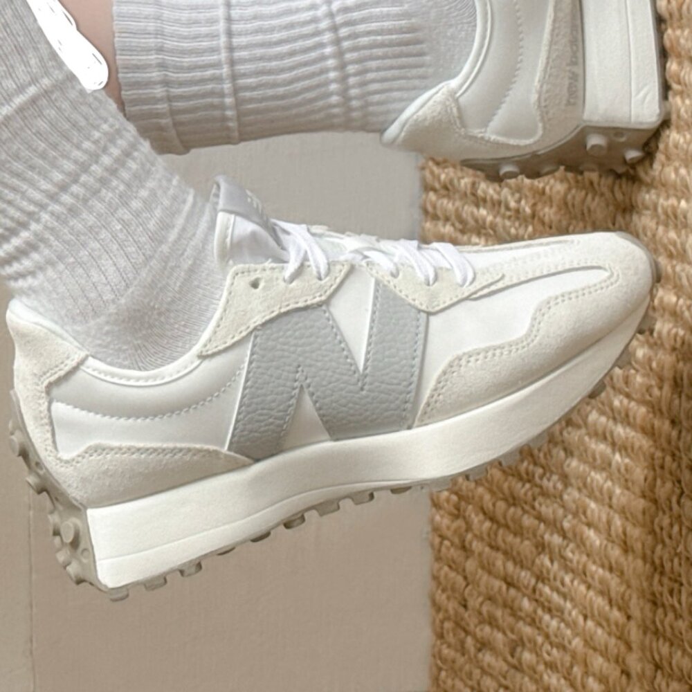 New Balance 327Women Sneakers Shoes Leather Sea Salt Brighton Grey various sizes - Picture 5 of 13